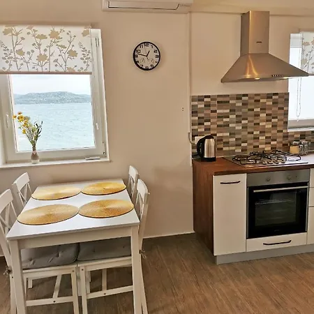 Apartment Roman Apartman Betina