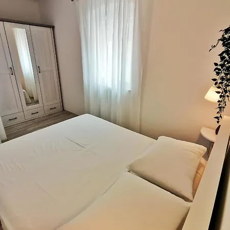 Apartment Roman Betina