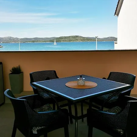 Apartment Roman *