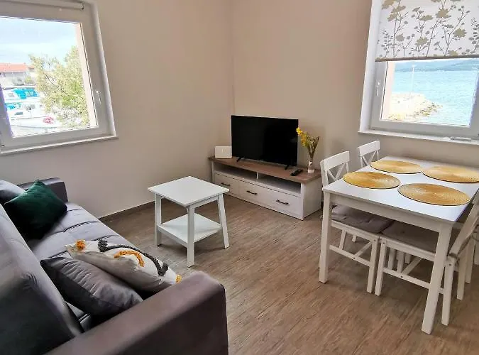 아파트 Apartment Roman